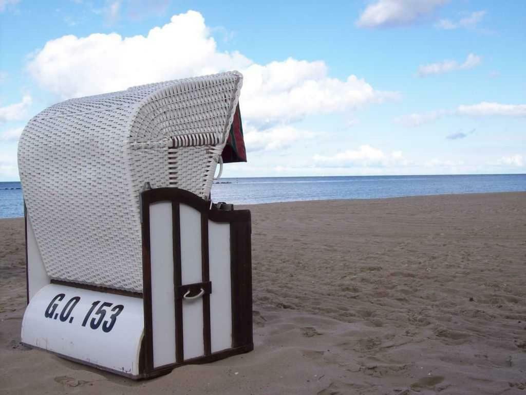 Ferienwohnung Am Waldesrand Sellin  المظهر الخارجي الصورة